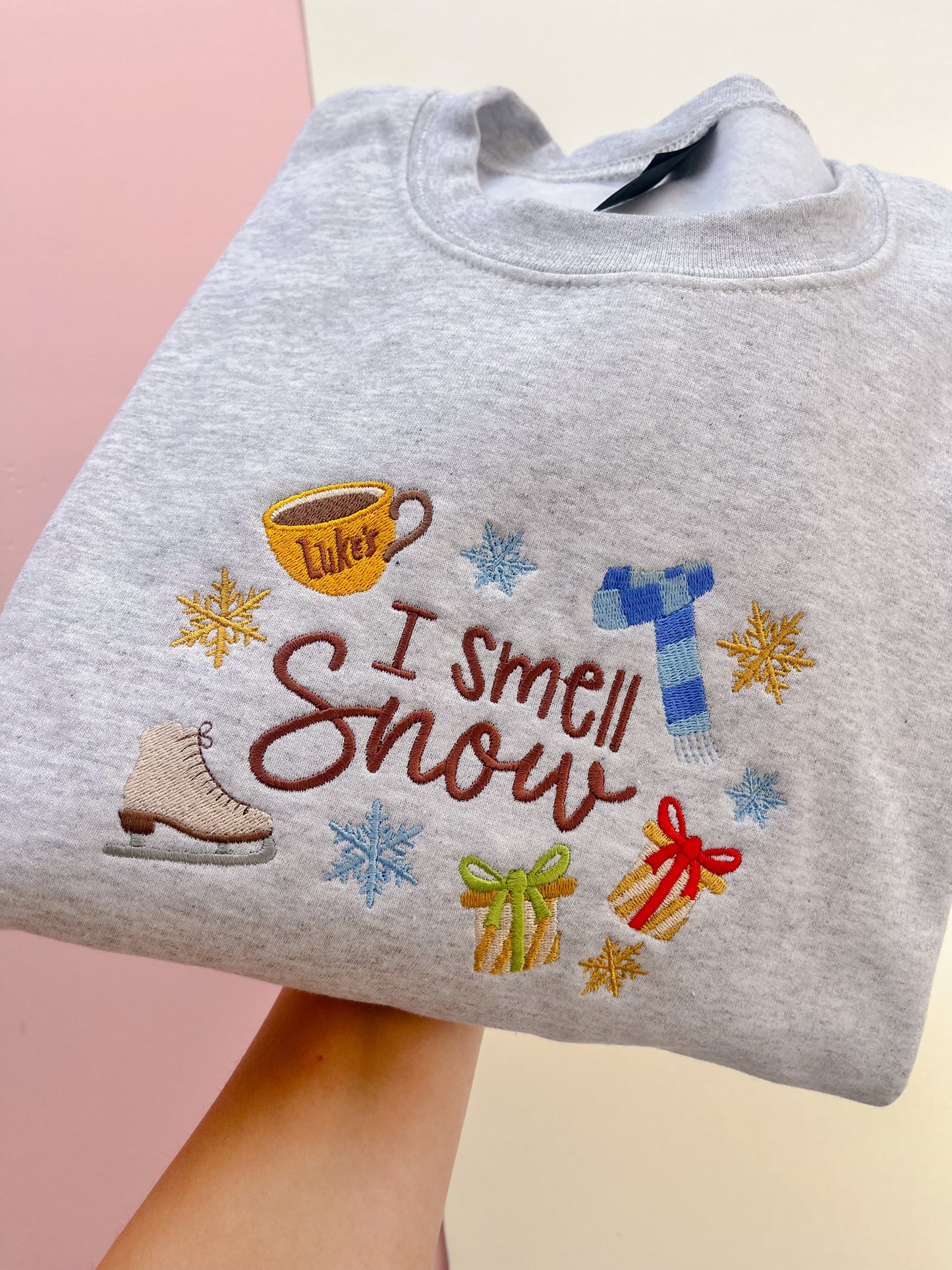 I Smell Snow Embroidered Sweatshirt