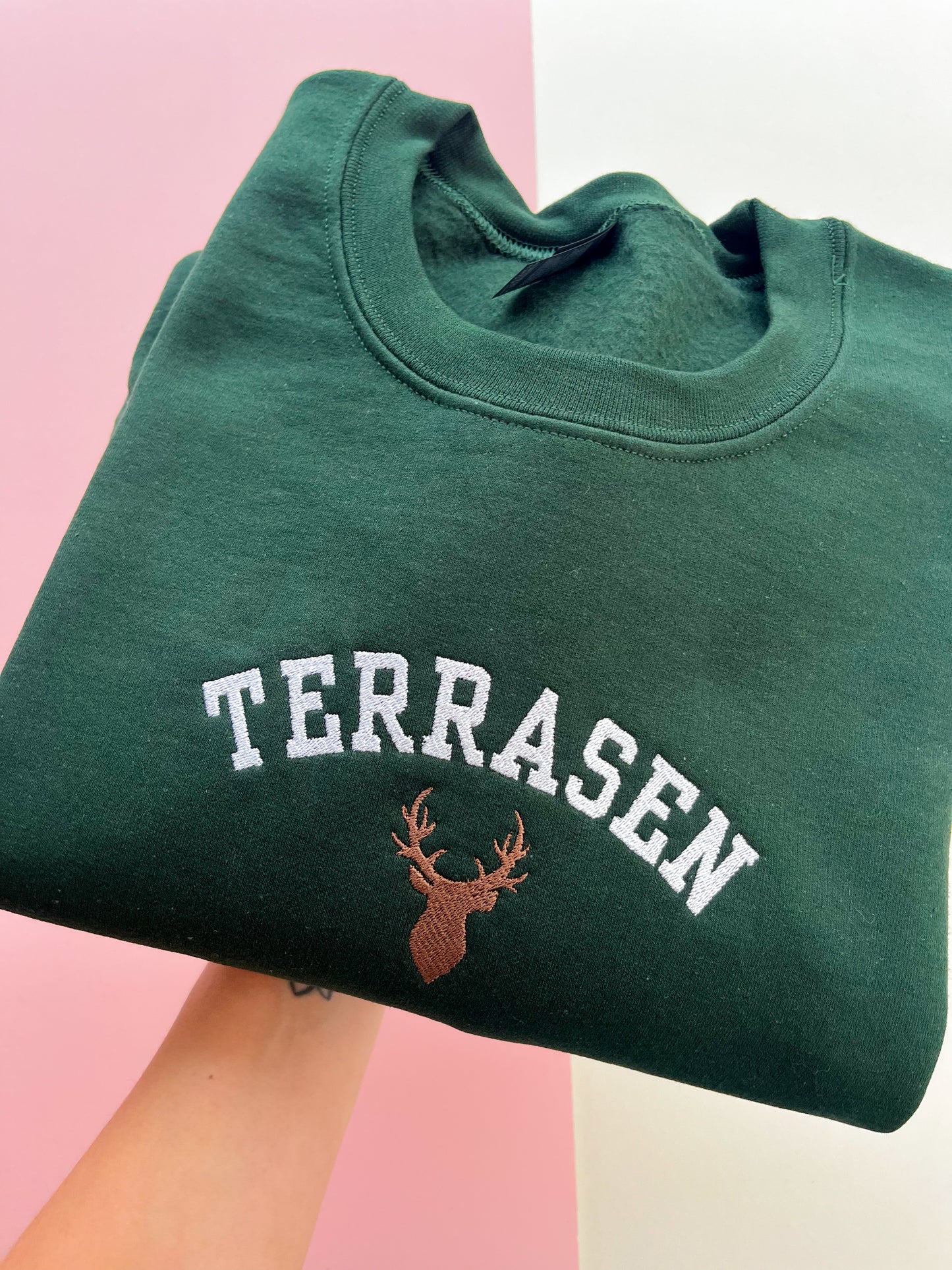 Medium - Terrasen Embroidered Sweatshirt