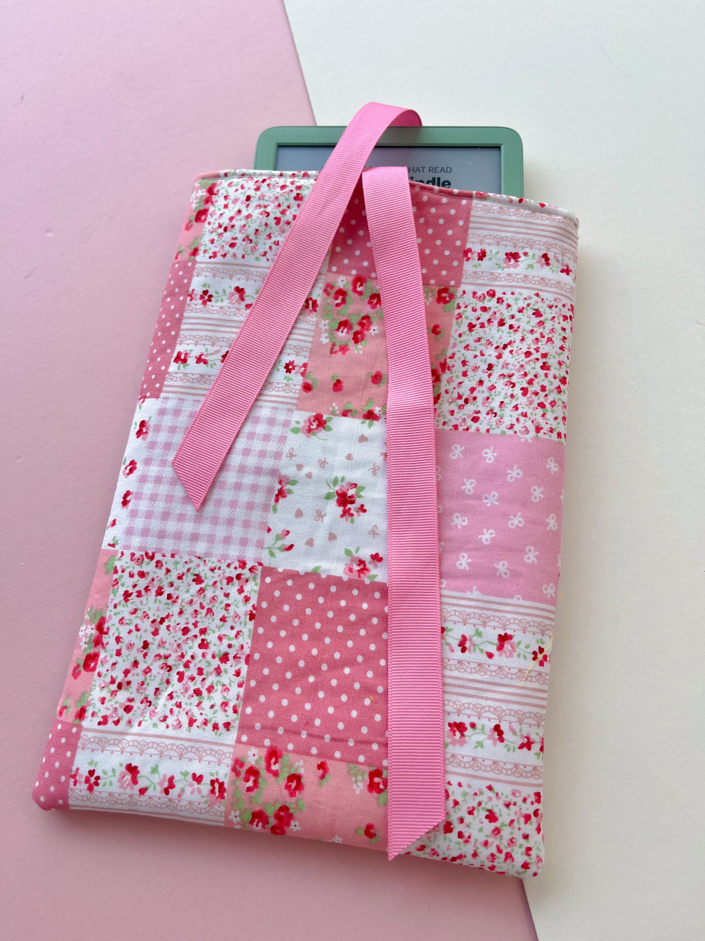 Floral E-Reader Sleeve